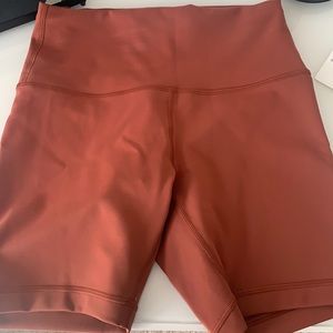 Lululemon Wunder Train HR Short 6”